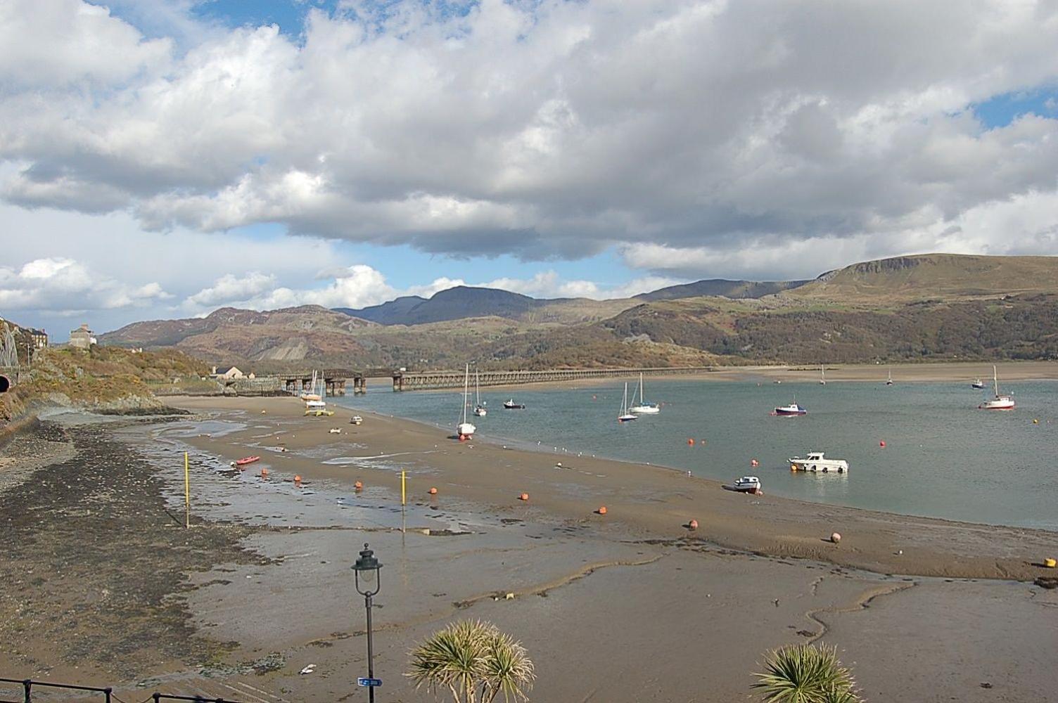 Beach Vista Apartment Three In Barmouth Exteriör bild